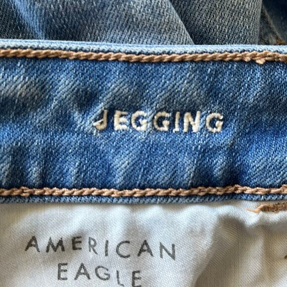 American Eagle Distressed Light Wash Jean Jegging Size 0 Regular - Picture 4 of 12